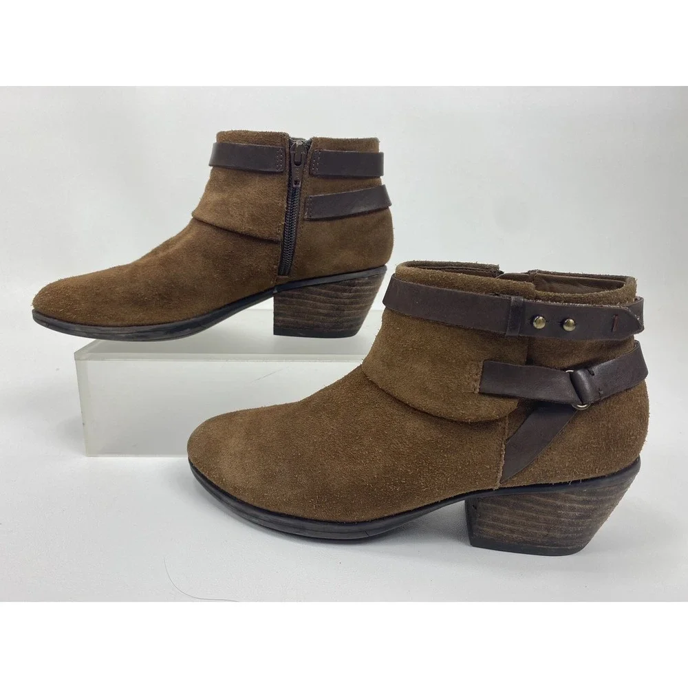 Clarks Collection Brown‎ Suede Ankle Booties Size 8 Side Zip 1.5